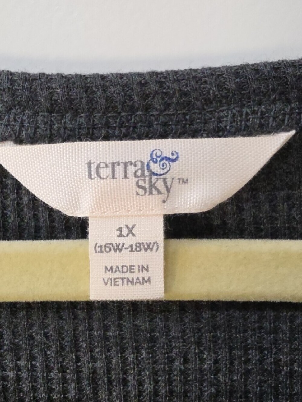 Terra & Sky Charcoal Thermal Long Sleeve Henley V-neck Top - 1X - Picture 2 of 7